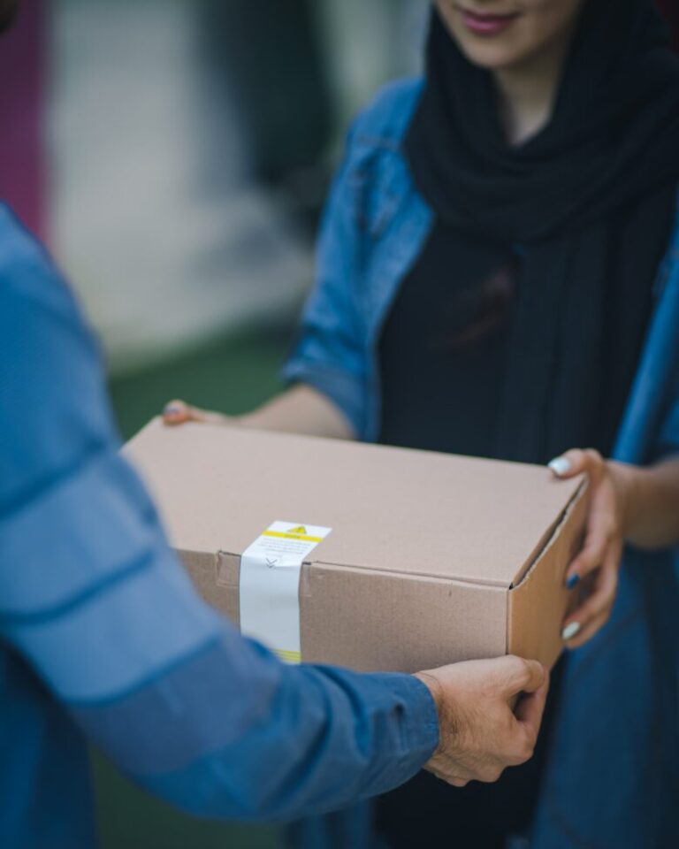 日本からイギリスへ荷物(EMS)の送り方 | Lazybones in the UK